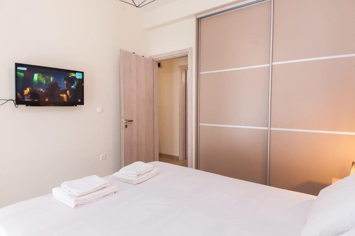 Brand New 2 Bedroom Haven Apt In Galatsi Атина Екстериор снимка