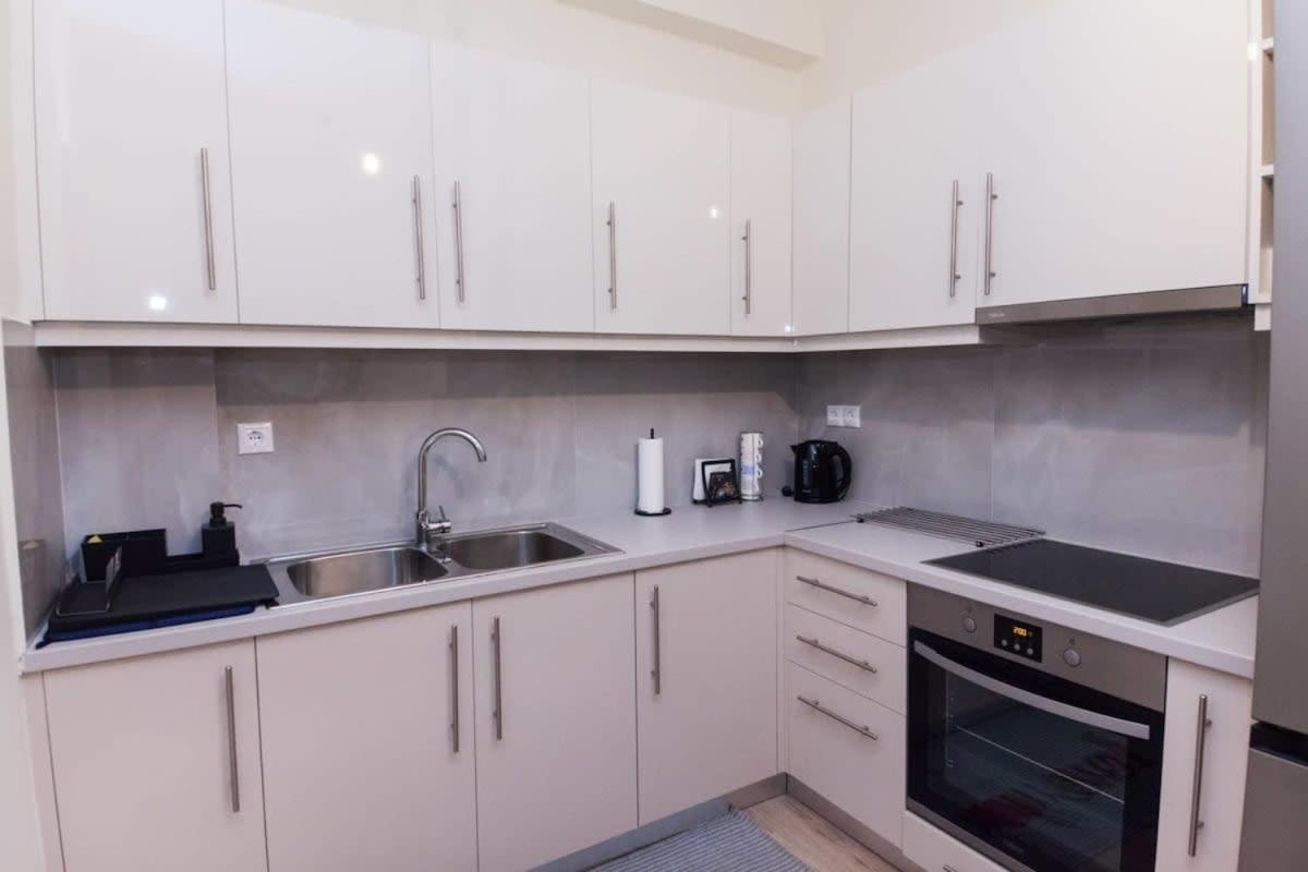Brand New 2 Bedroom Haven Apt In Galatsi Атина Екстериор снимка